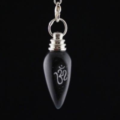 Pendule OM en Agate Noire