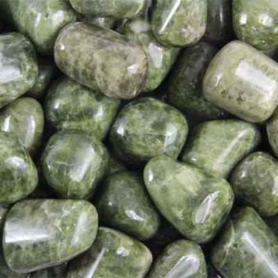 Vésuvianite