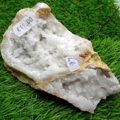 Géode  Cristal de Roche (46) 350 g