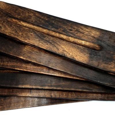 Porte Encens Bois forme skis ondulé