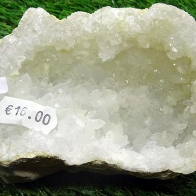 Géode  Cristal de Roche (10) 446 g