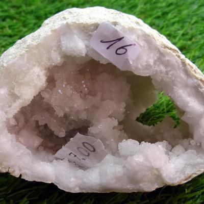Géode  Cristal de Roche (16) 285 g