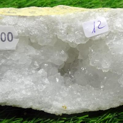 Géode  Cristal de Roche (12) 563 g