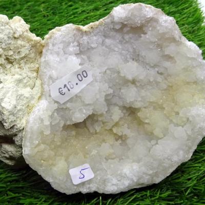 Géode  Cristal de Roche (5) 475 g